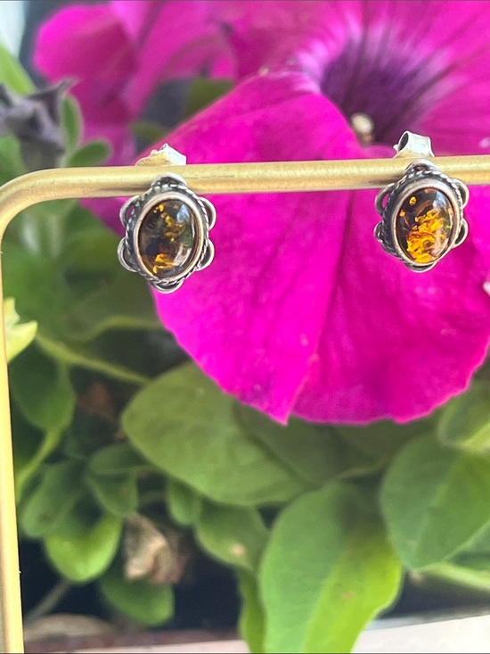 Artisan Made 925 Jewelry - Sterling Silver & Baltic Amber Stud Earrings
